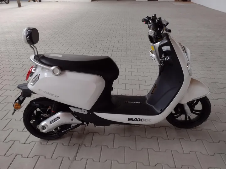 SAXXX E-Bee 2.0 Roller